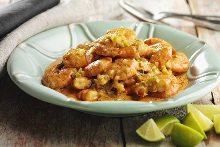 Scampi in curry sauce with limes